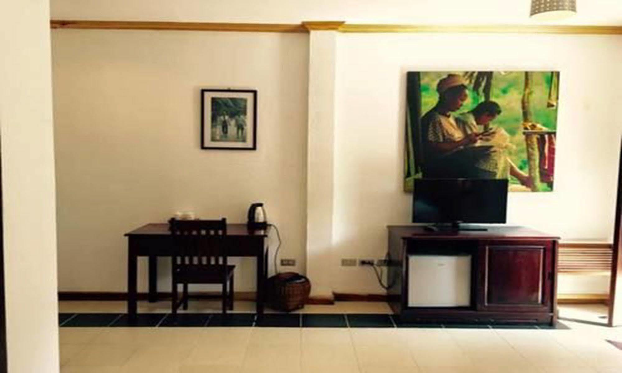 Luang Prabang Oasis Hotel Екстер'єр фото